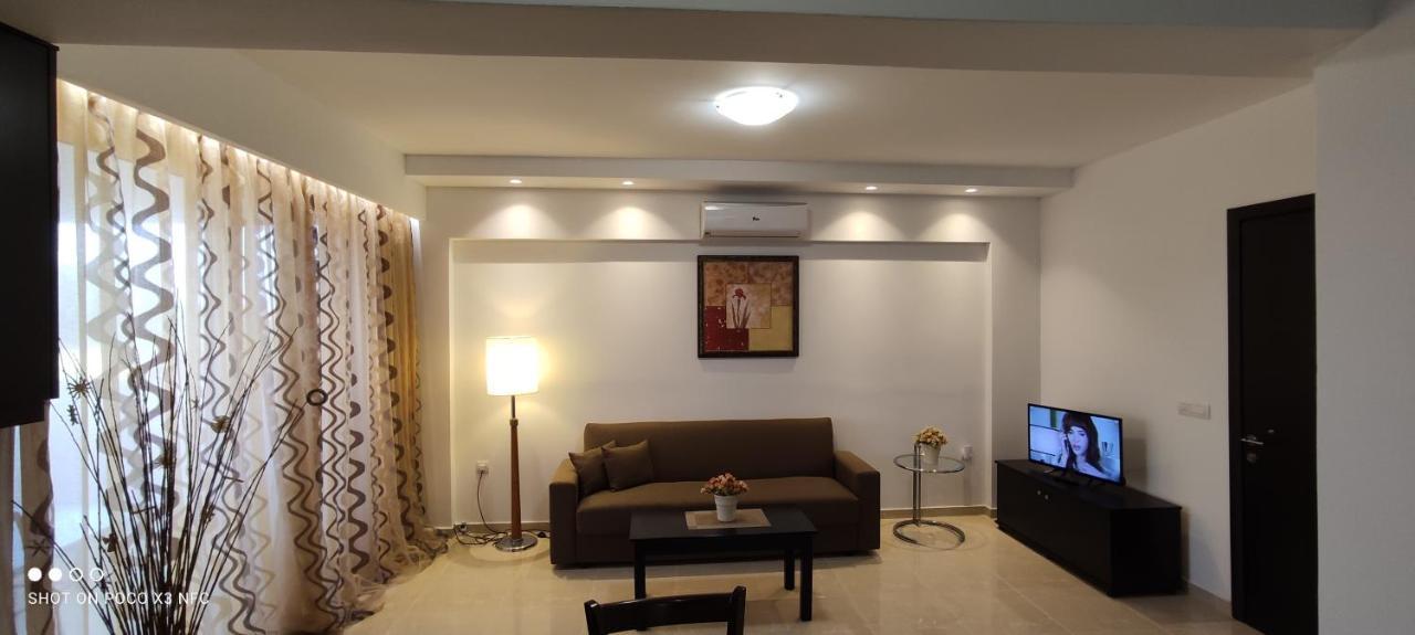 Diamond Deluxe Apartments Pool&Bar Мастрихари Екстериор снимка