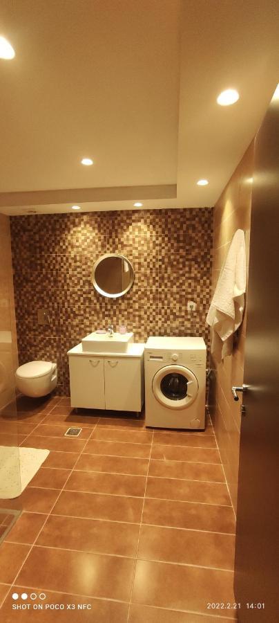 Diamond Deluxe Apartments Pool&Bar Мастрихари Екстериор снимка